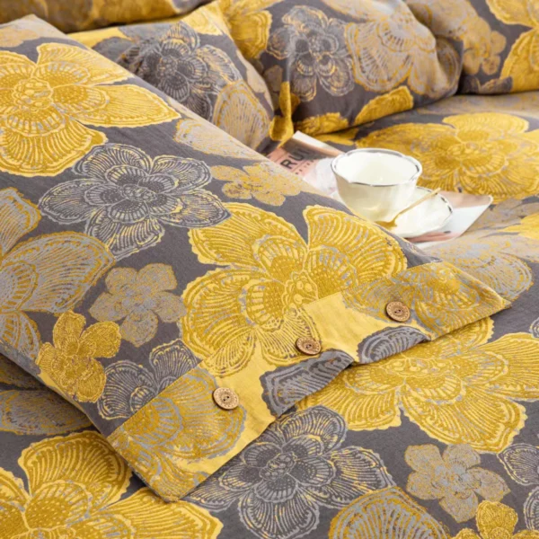 4 100% Cotton Double Gauze 4-Piece Bedding Set – Reversible Yarn-Dyed Floral Jacquard